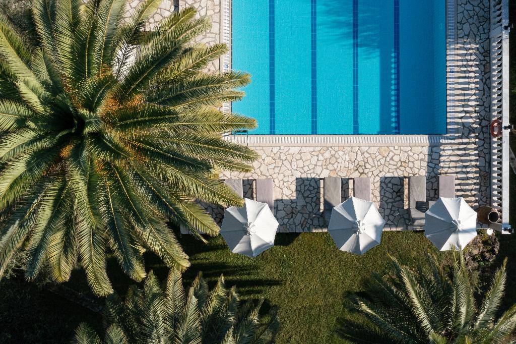 Paradise Hotel