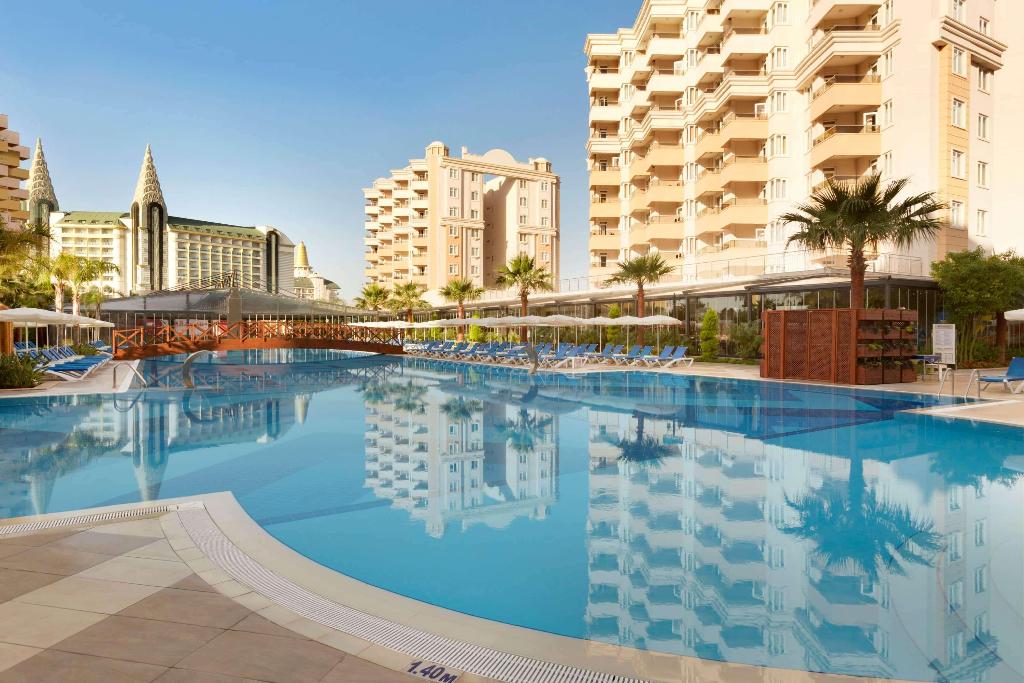 Ramada Resort Lara